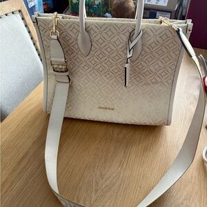 Michael Kors Gold and Cream Shoulder Bag